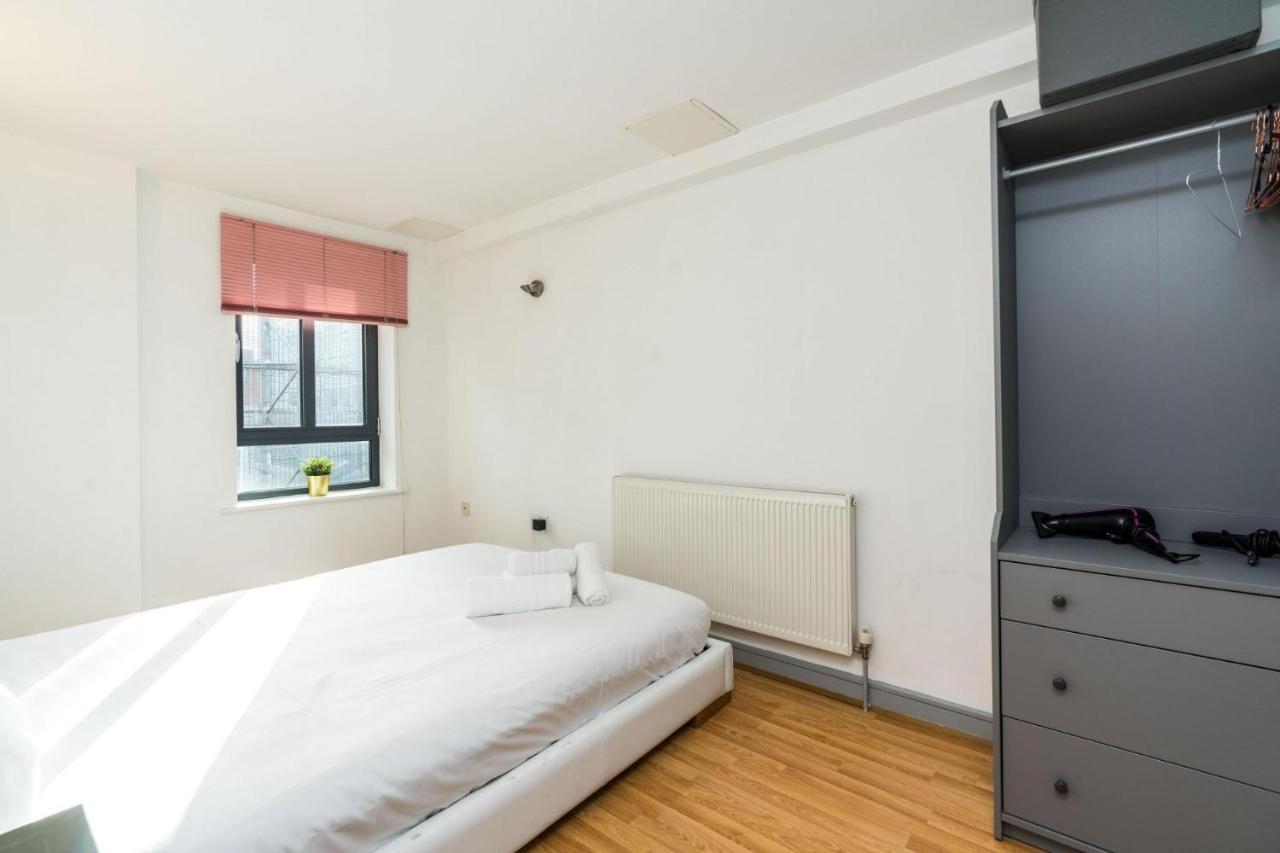 Modern Apartment In ลอนดอน ภายนอก รูปภาพ
